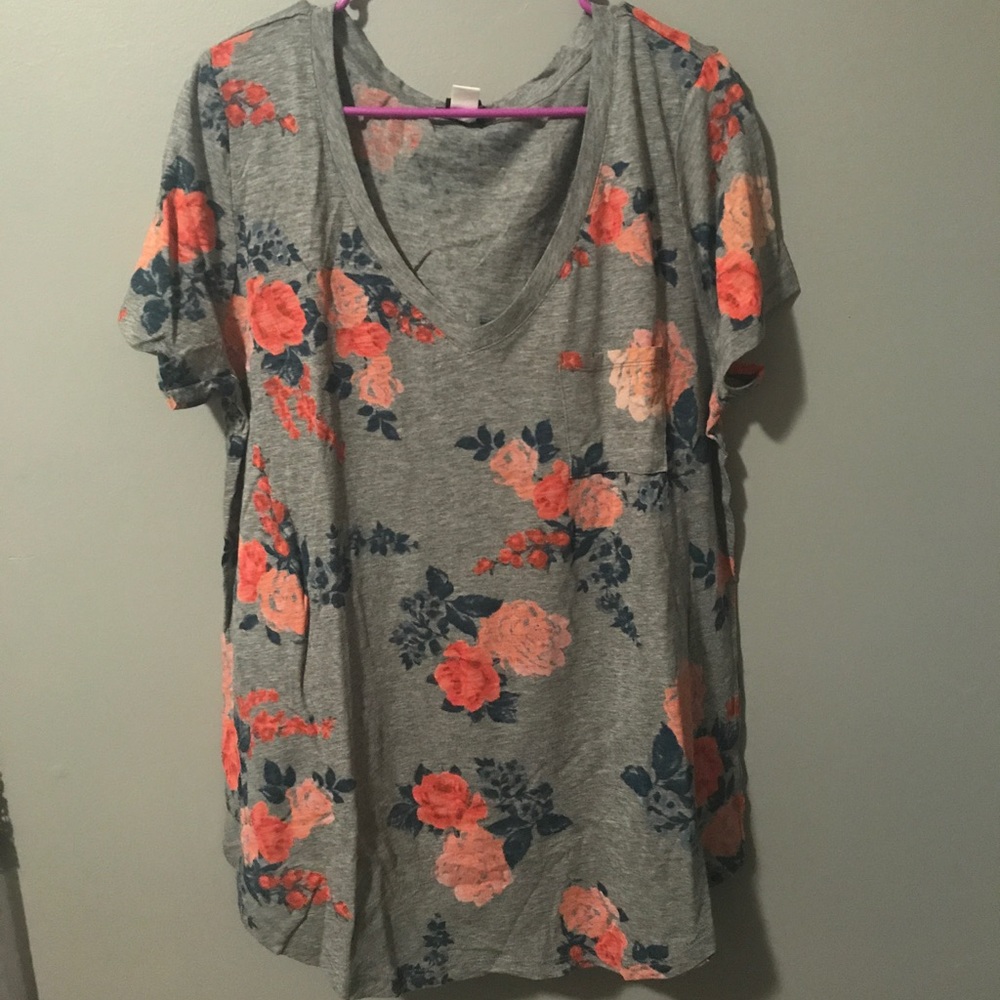 Torrid Floral V-Neck Pocket Tee, Gray 2X